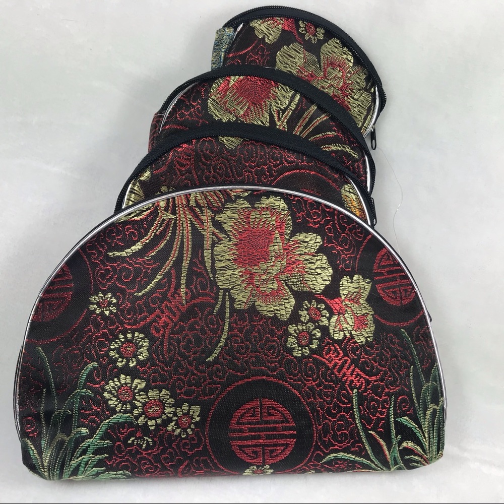 5 Piece nesting set of makeup accessories bags